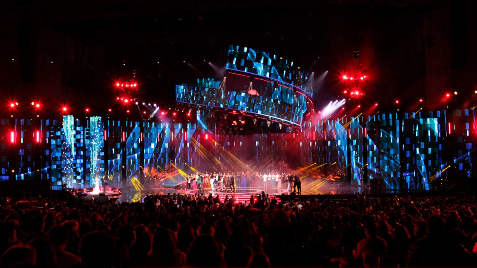 Pantallas LED: la tecnología que transformó la escenografía en los eventos masivos